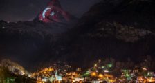 Türk’ün Bayrağı İsviçre Alpleri’nin Zirvesine Oturdu