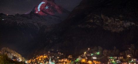 Türk’ün Bayrağı İsviçre Alpleri’nin Zirvesine Oturdu